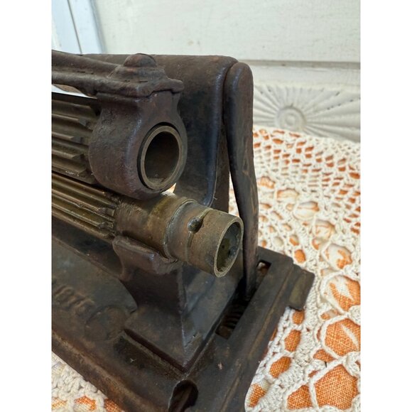 Antique 1800s' Eagle Hand Crank Fluting Iron Pleating Press Primitive - Picture 6 of 13